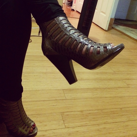 Meet your Posher, Kim - Picture 1 of 1